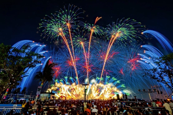 Royal Pyrotechnie19
